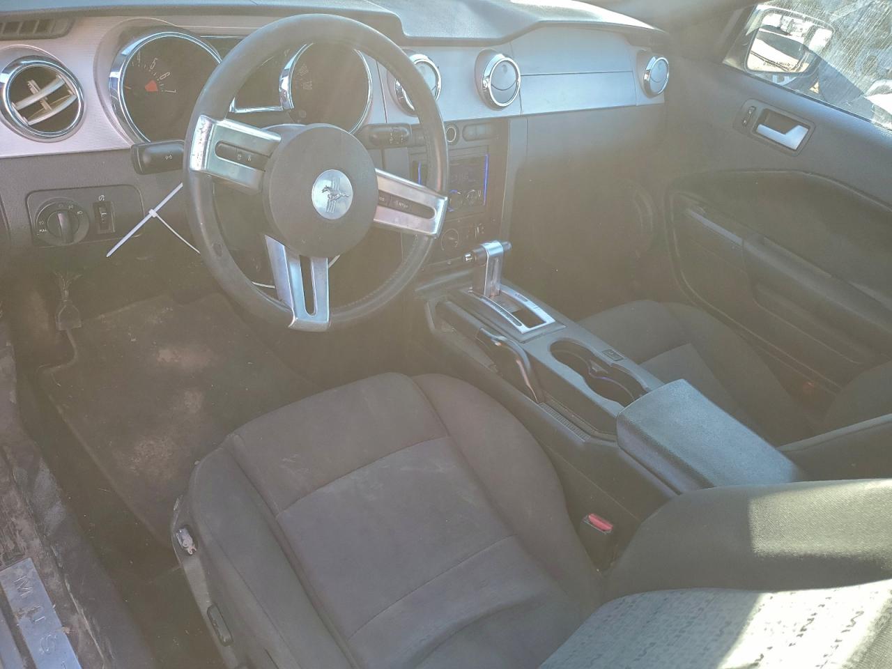 Ford Mustang Image 10