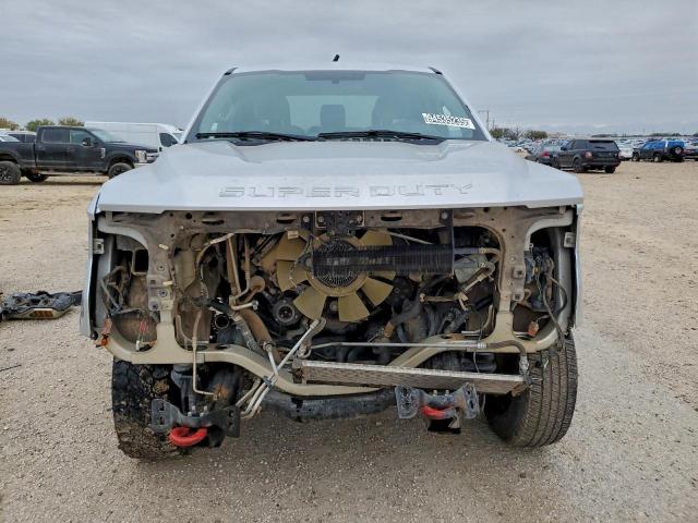 Ford F-250 Super Duty Image 2