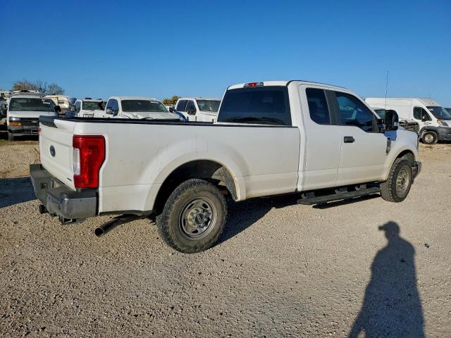 Ford F-250 Super Duty Image 6