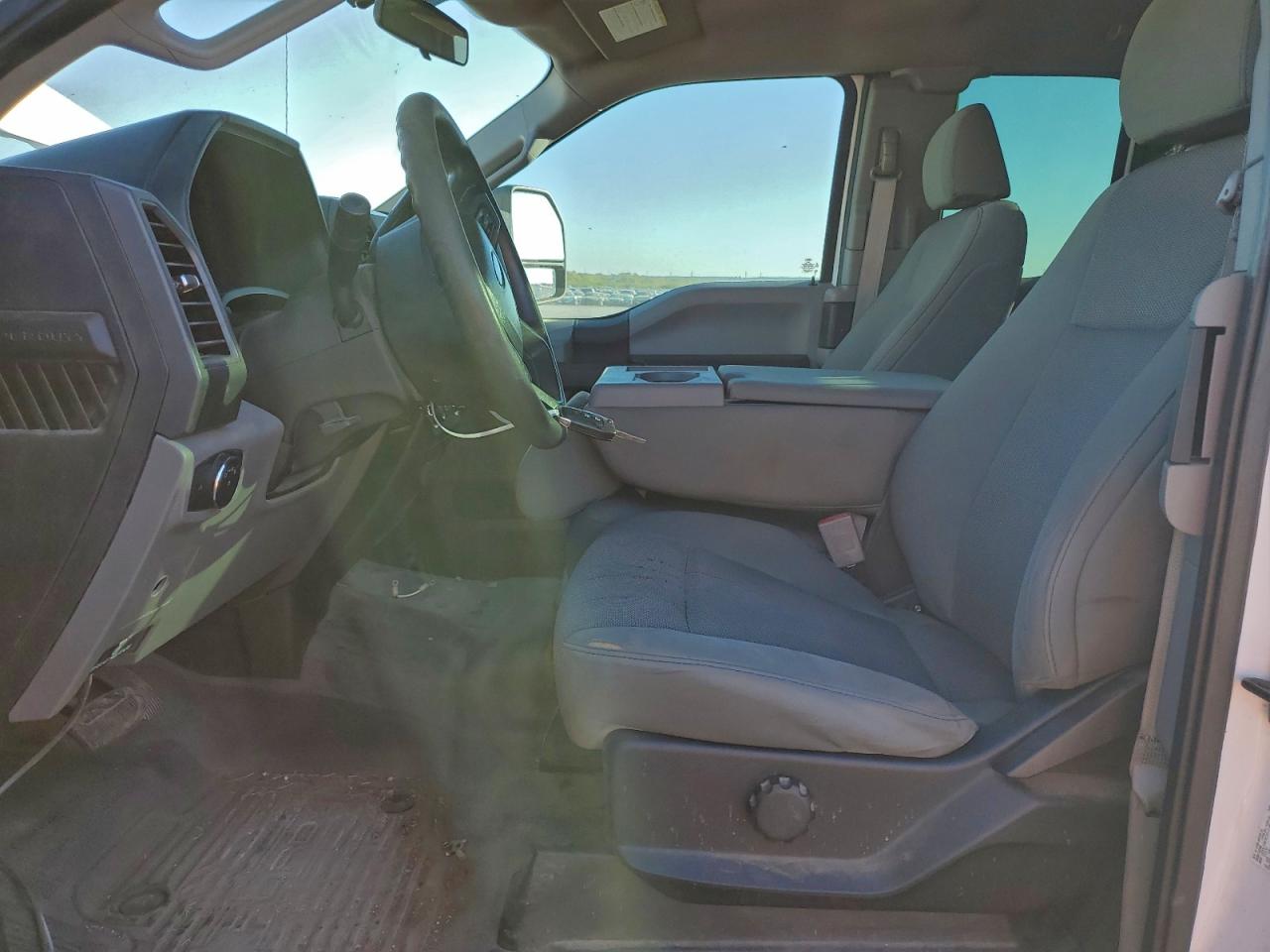 Ford F-250 Super Duty Image 7