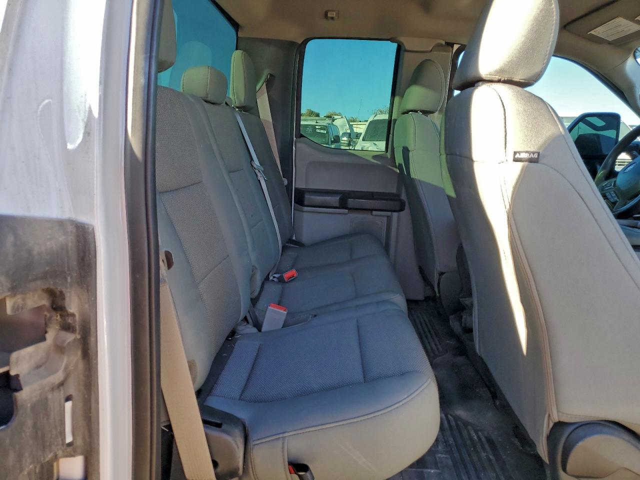 Ford F-250 Super Duty Image 8