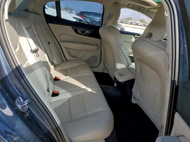 Volvo S60 T5 Momentum Image 13