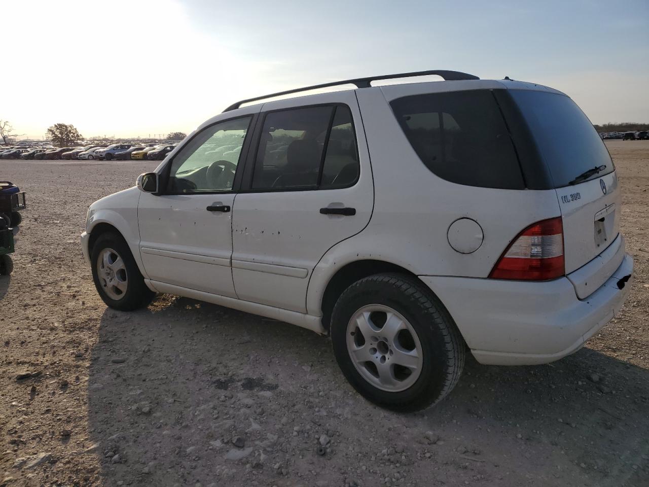 Mercedes-Benz M-Class 350 Image 2