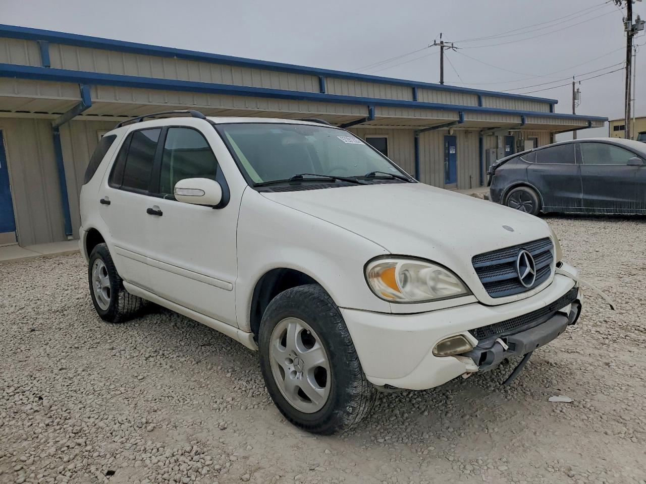 Mercedes-Benz M-Class 350 Image 4