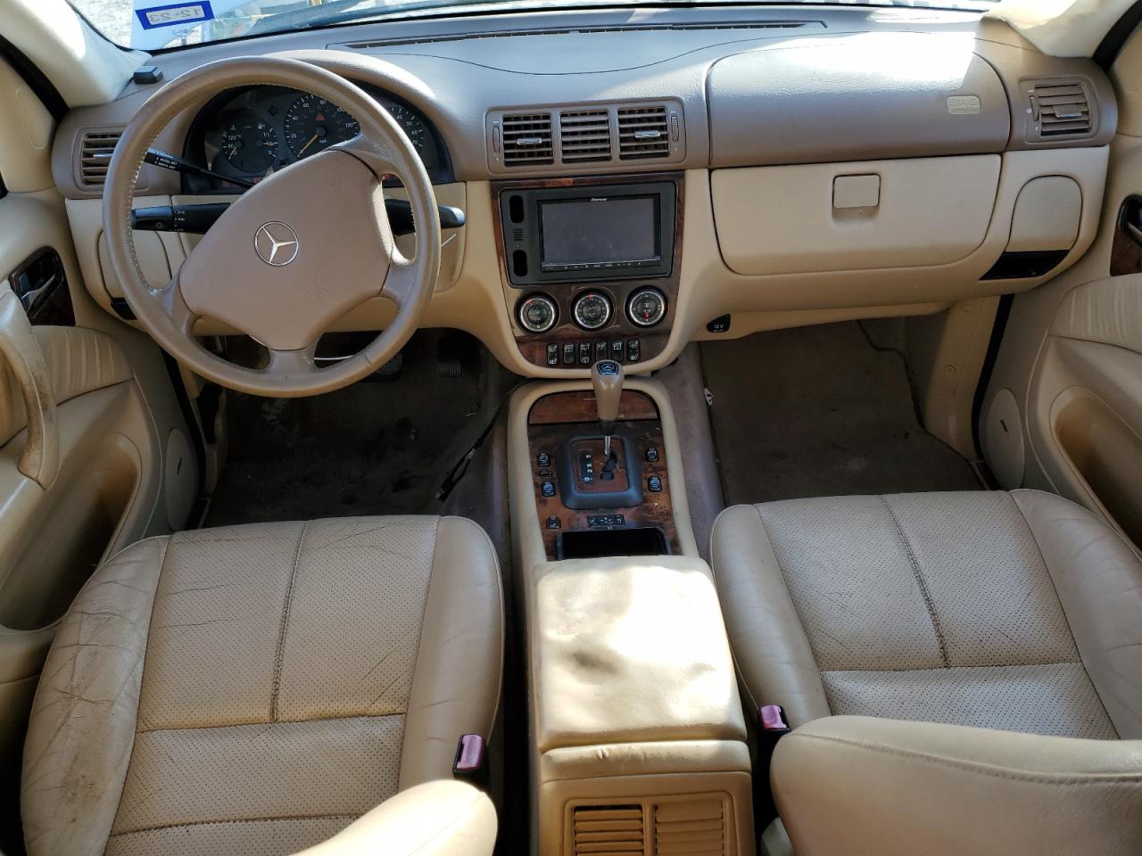 Mercedes-Benz M-Class 350 Image 7