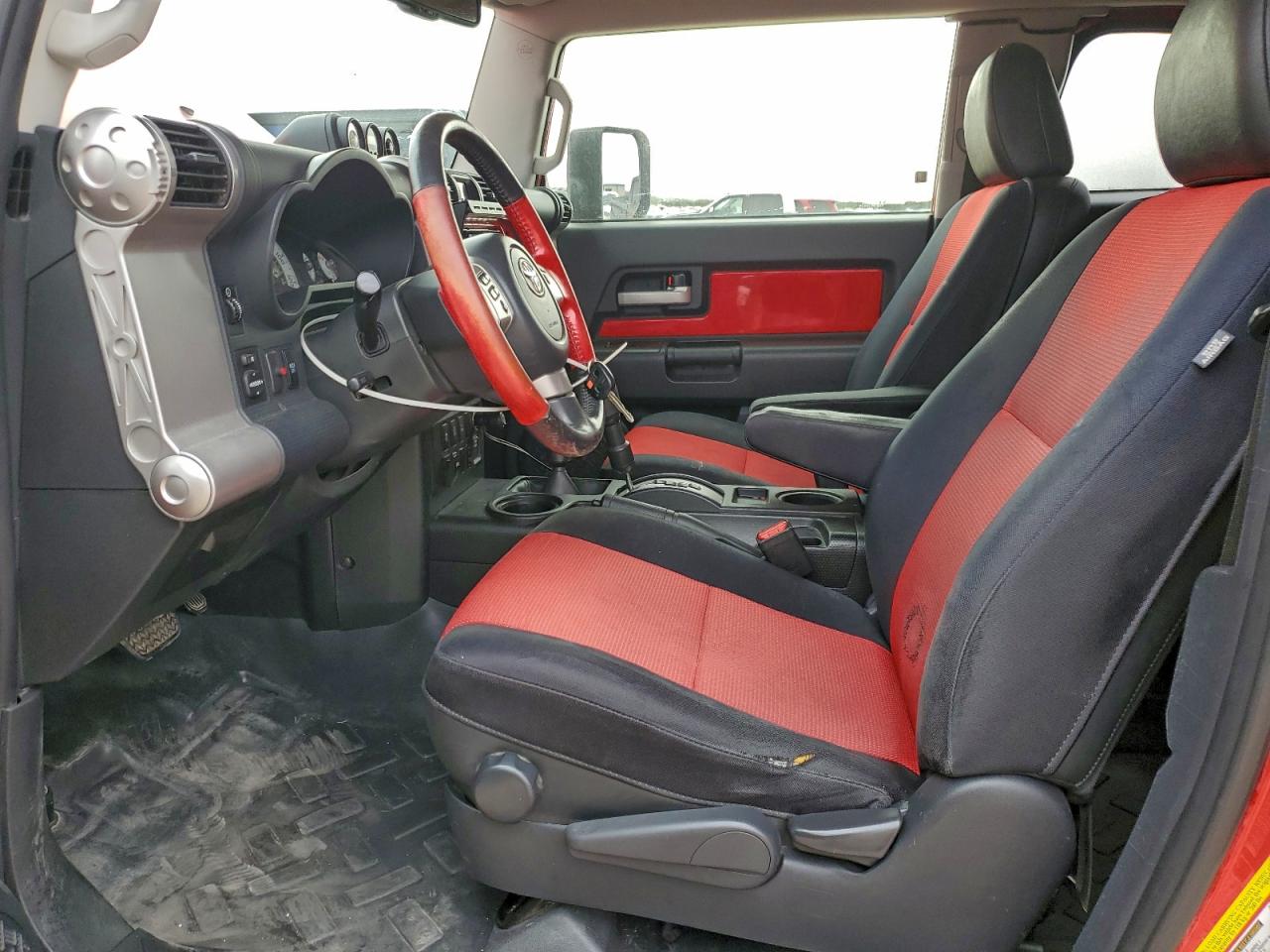 Toyota FJ Cruiser Image 8