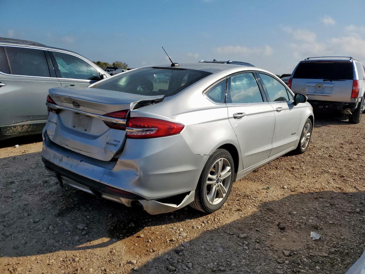 Ford Fusion Se Hybrid Image 6