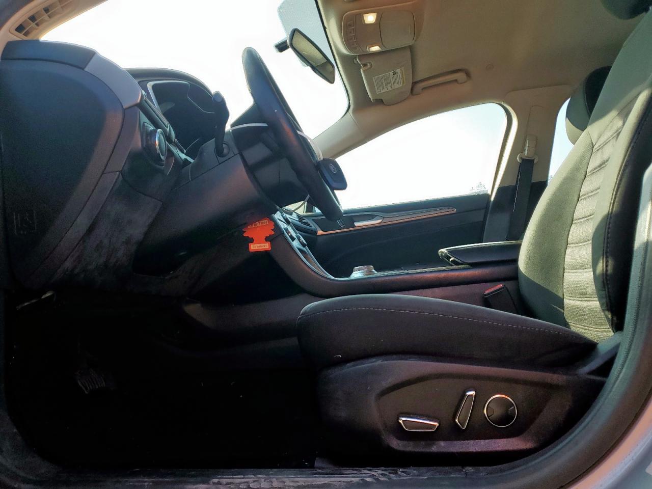 Ford Fusion Se Hybrid Image 5