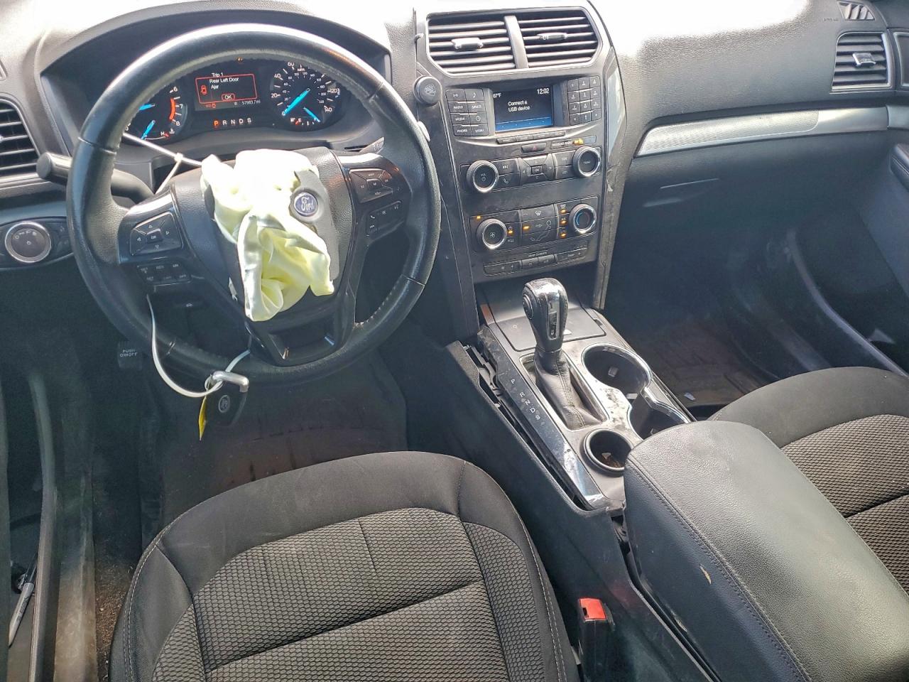 Ford Explorer Xlt Image 12