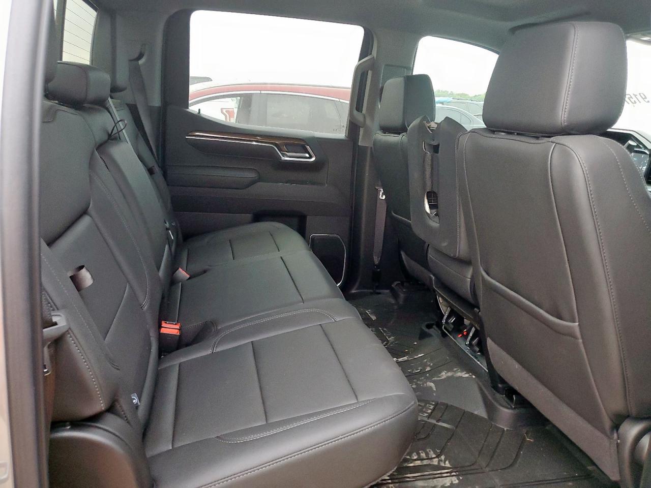 Chevrolet Silverado C1500 Lt Image 10