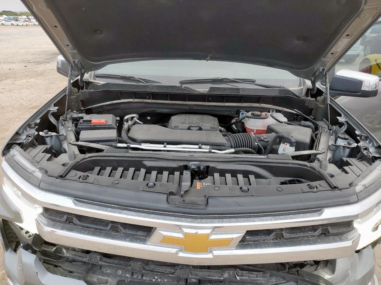 Chevrolet Silverado C1500 Lt Image 12