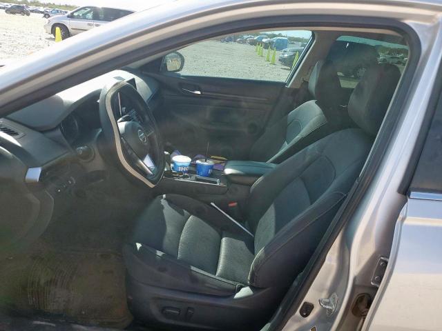 Nissan Altima S Image 6