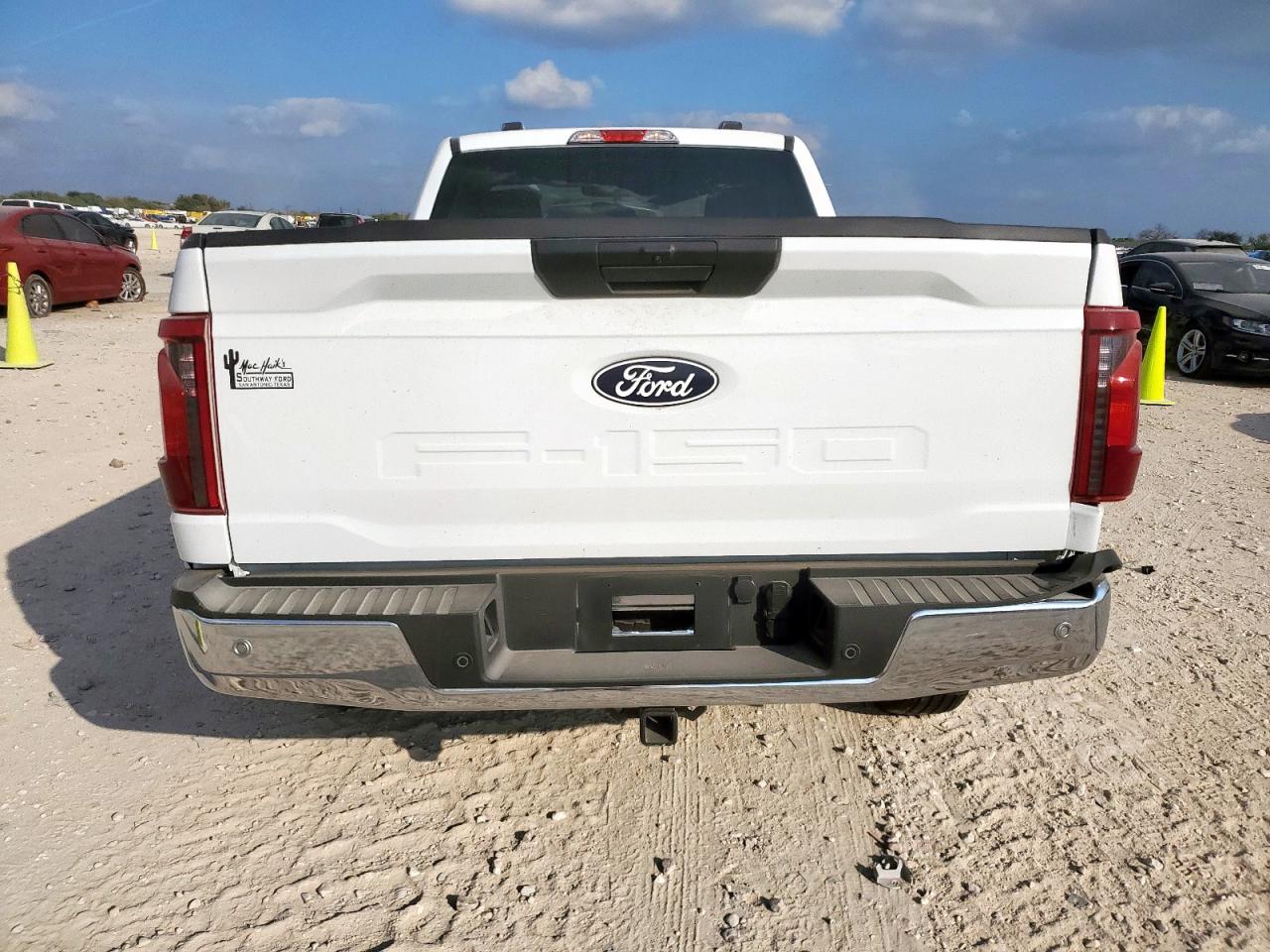 Ford F-150 Xl Image 10