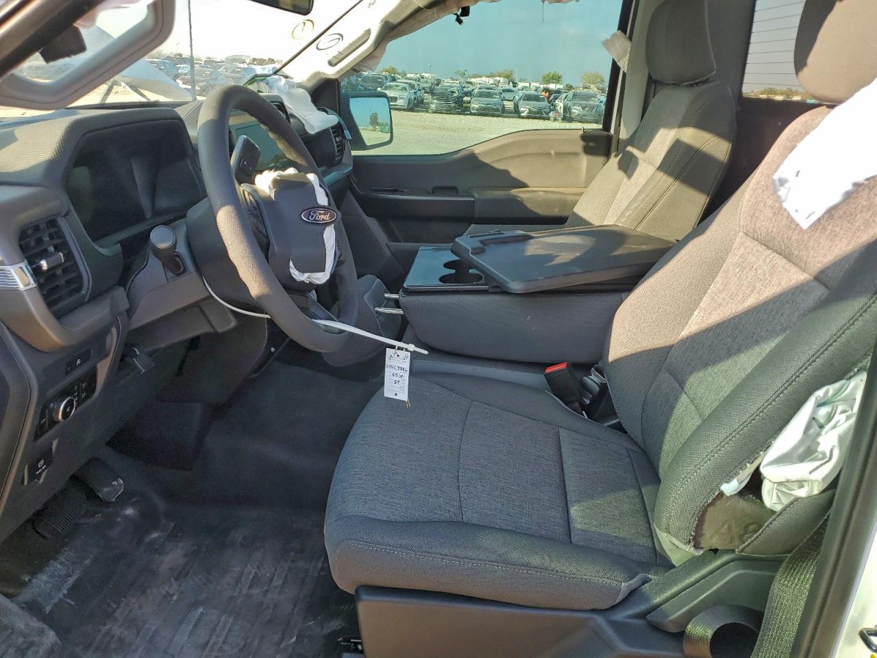 Ford F-150 Xl Image 6