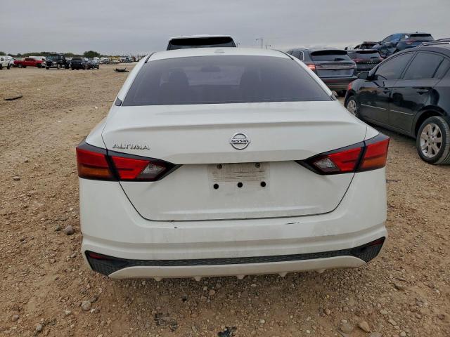 Nissan Altima S Image 3