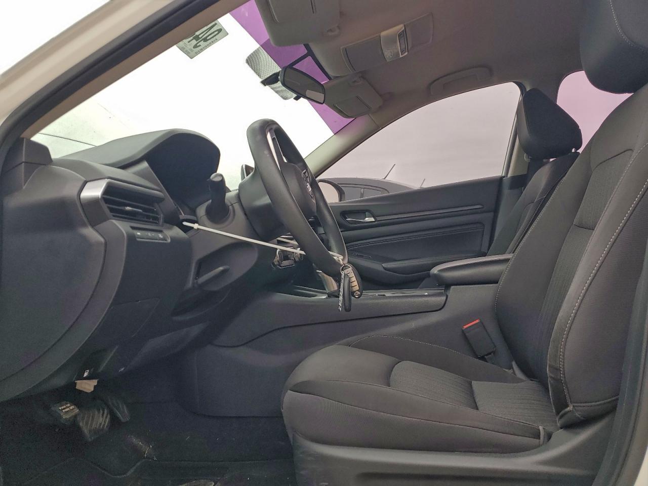 Nissan Altima S Image 11