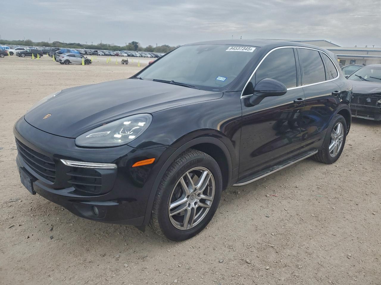 Porsche Cayenne Image 1