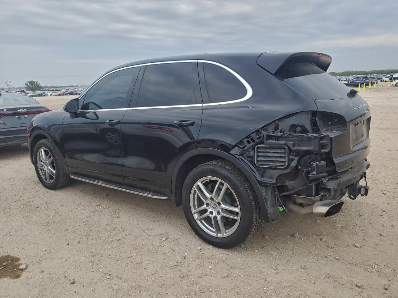 Porsche Cayenne Image 3