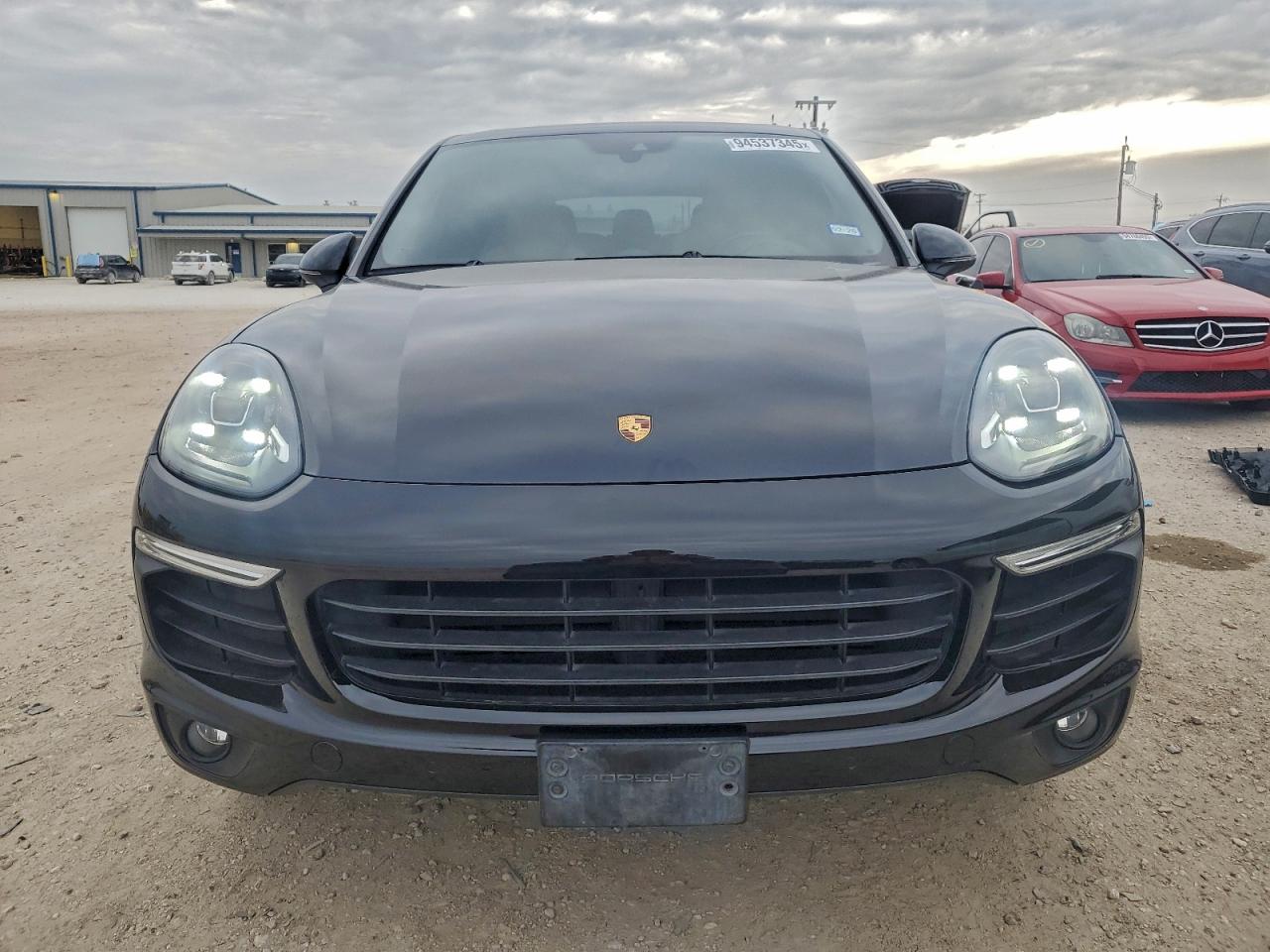 Porsche Cayenne Image 6