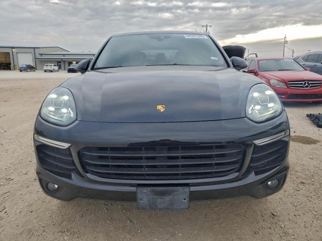 Porsche Cayenne Image 6