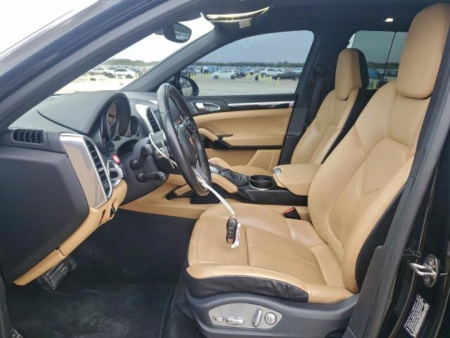 Porsche Cayenne Image 2