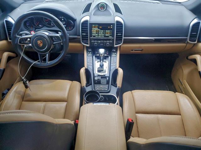Porsche Cayenne Image 5