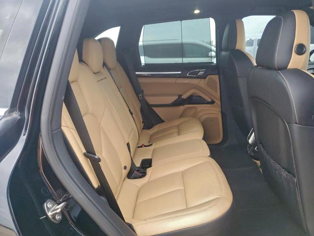 Porsche Cayenne Image 13
