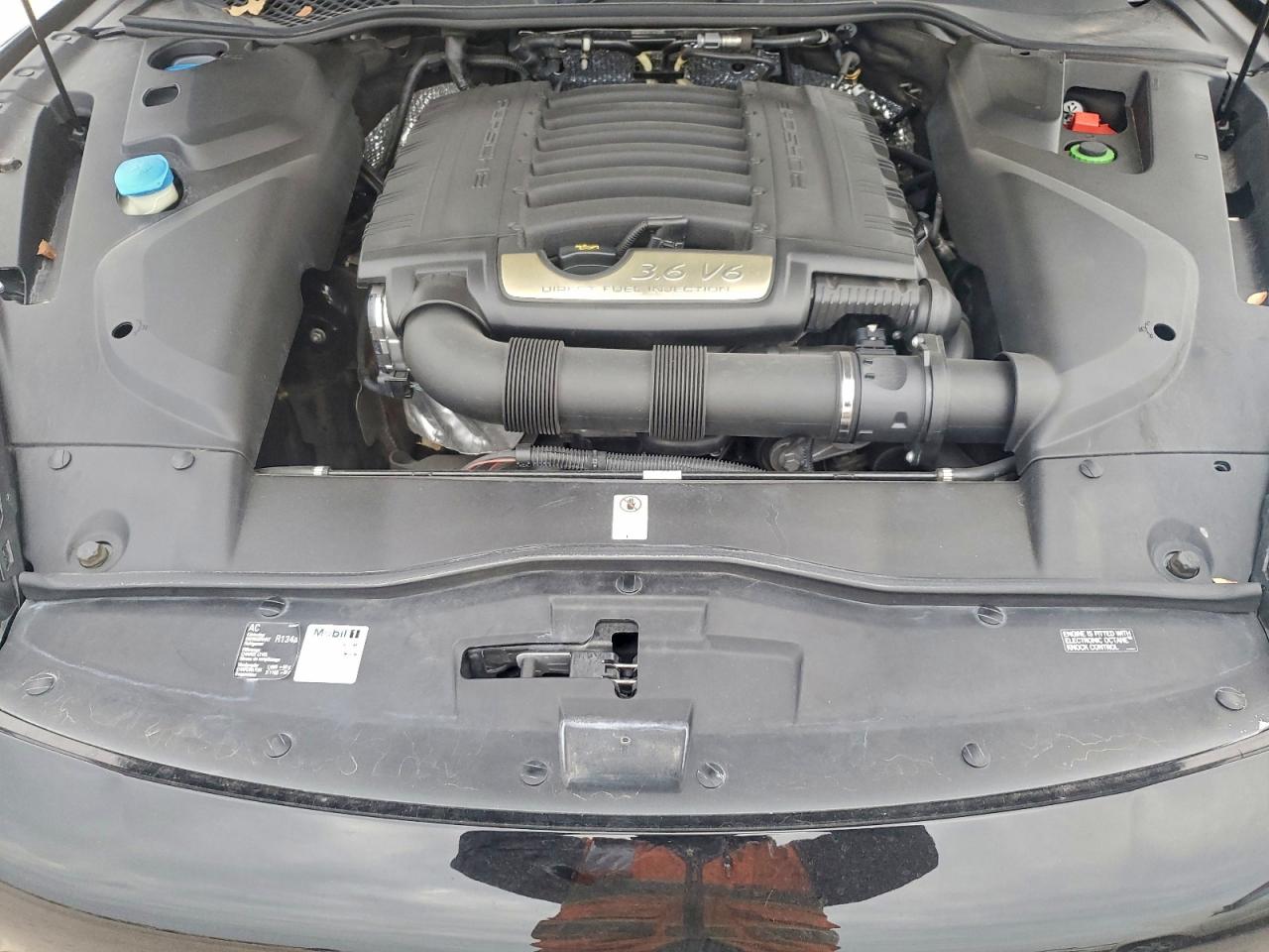 Porsche Cayenne Image 11