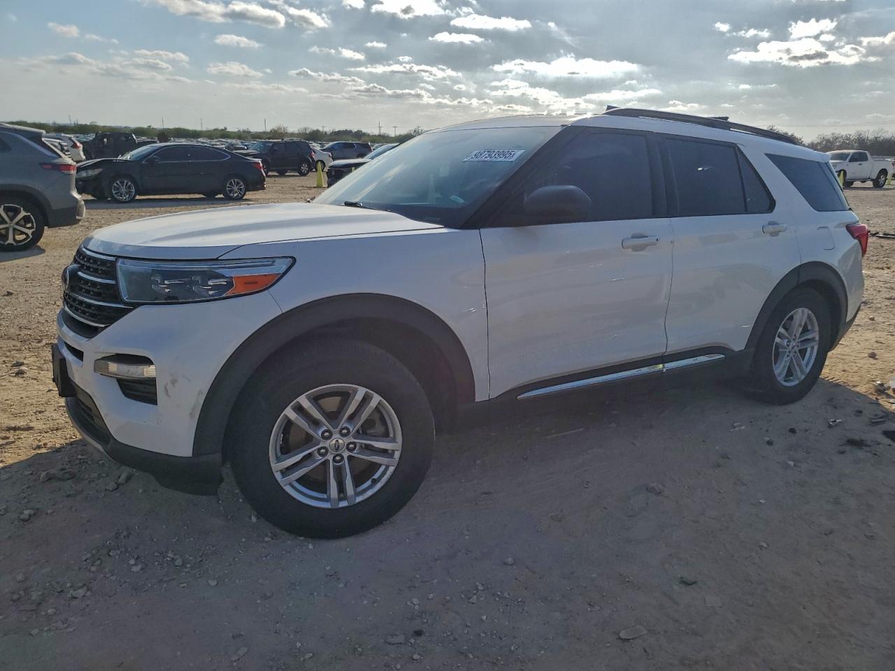 Ford Explorer Xlt Image 1