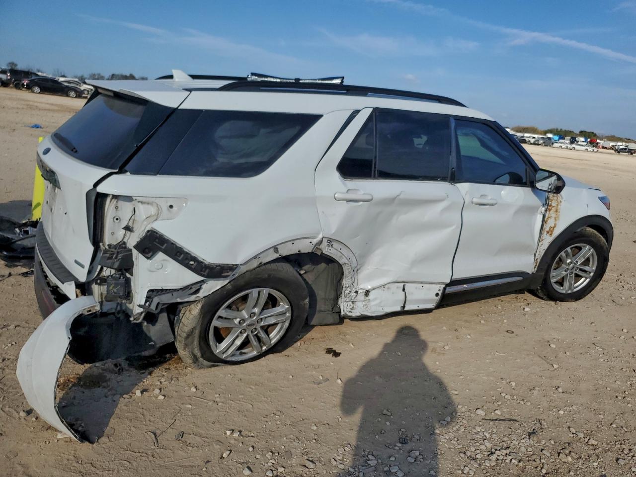 Ford Explorer Xlt Image 4