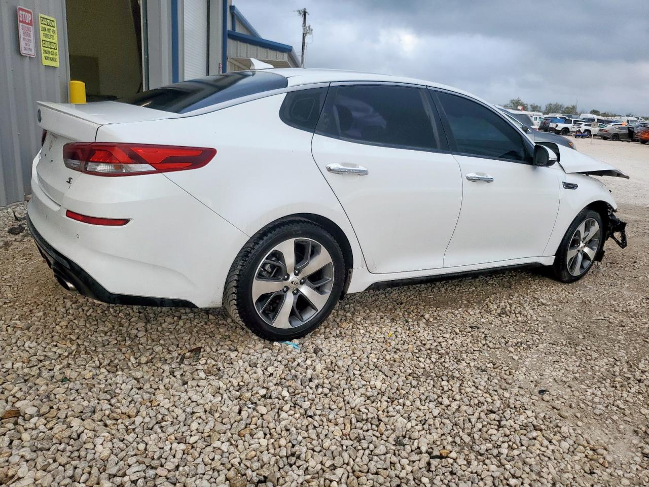 Kia Optima Lx Image 13