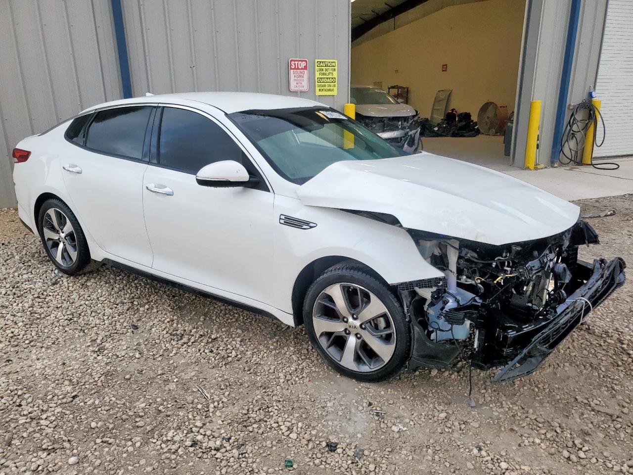 Kia Optima Lx Image 3