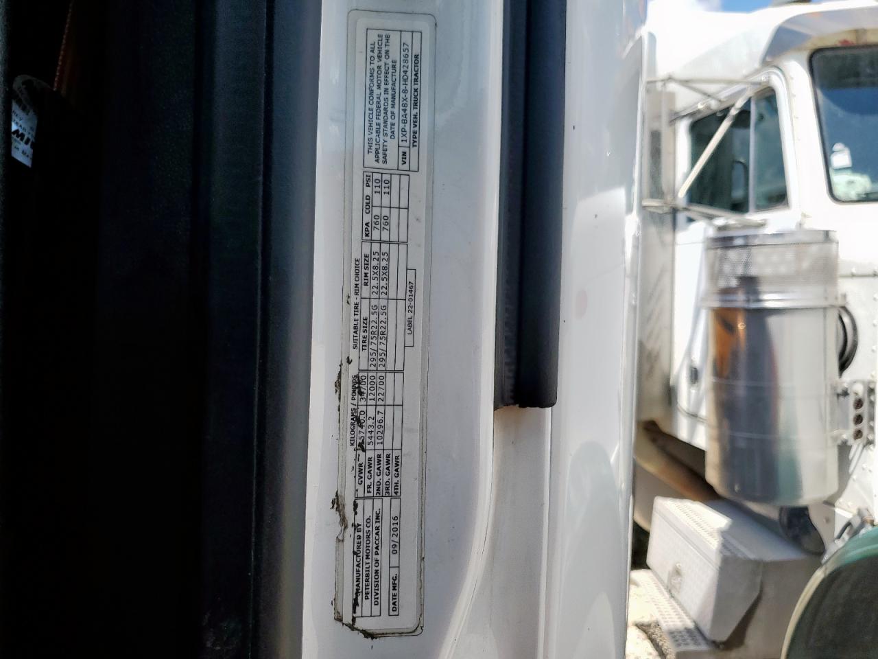 Peterbilt Tractor 579 Image 10