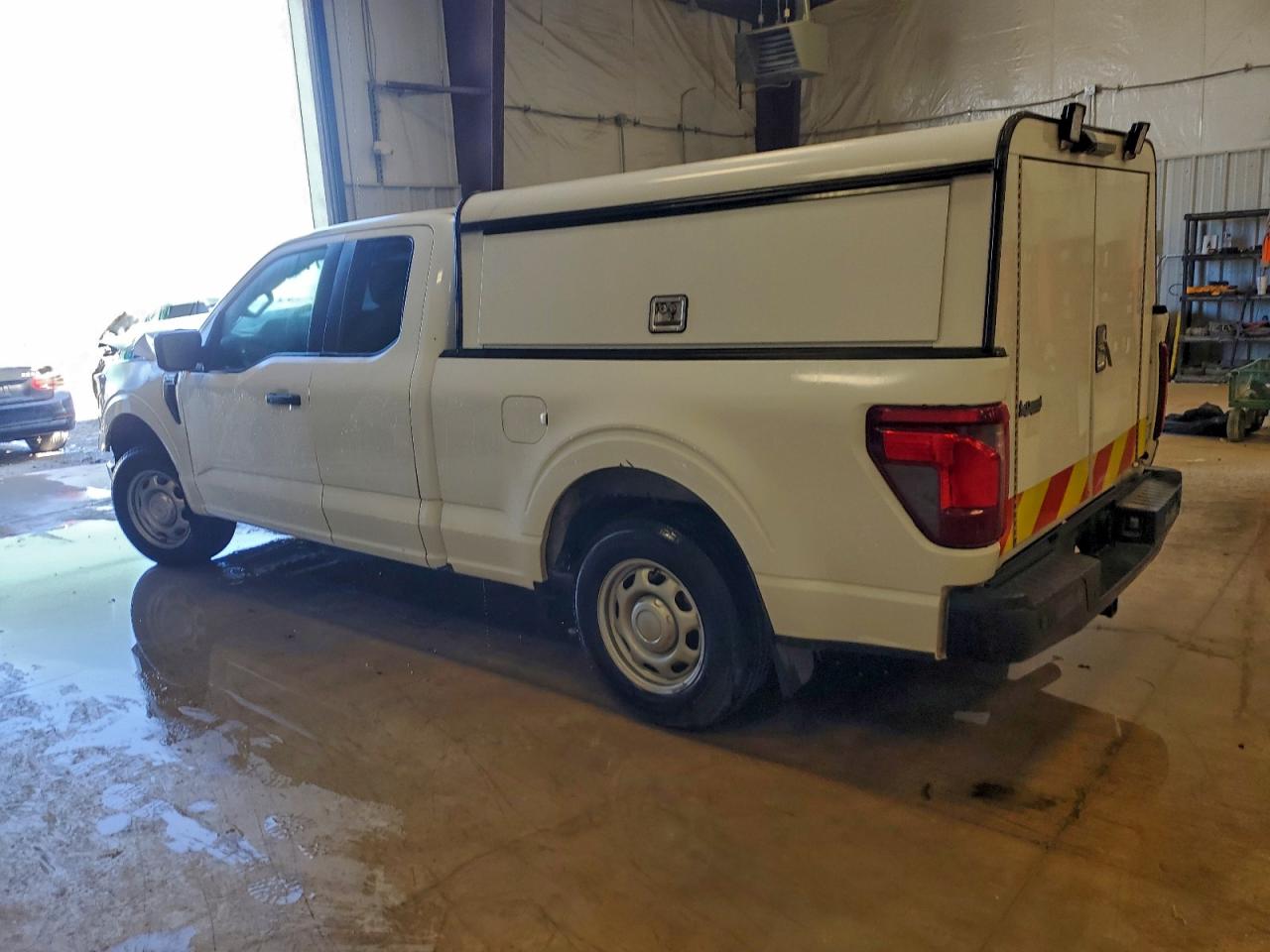 Ford F-150 Xl Image 3