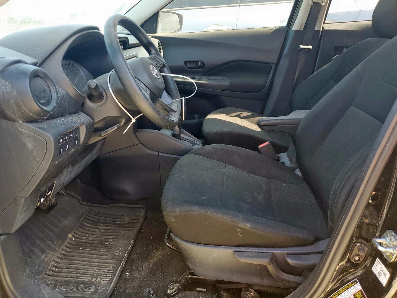 Nissan Kicks S Image 10