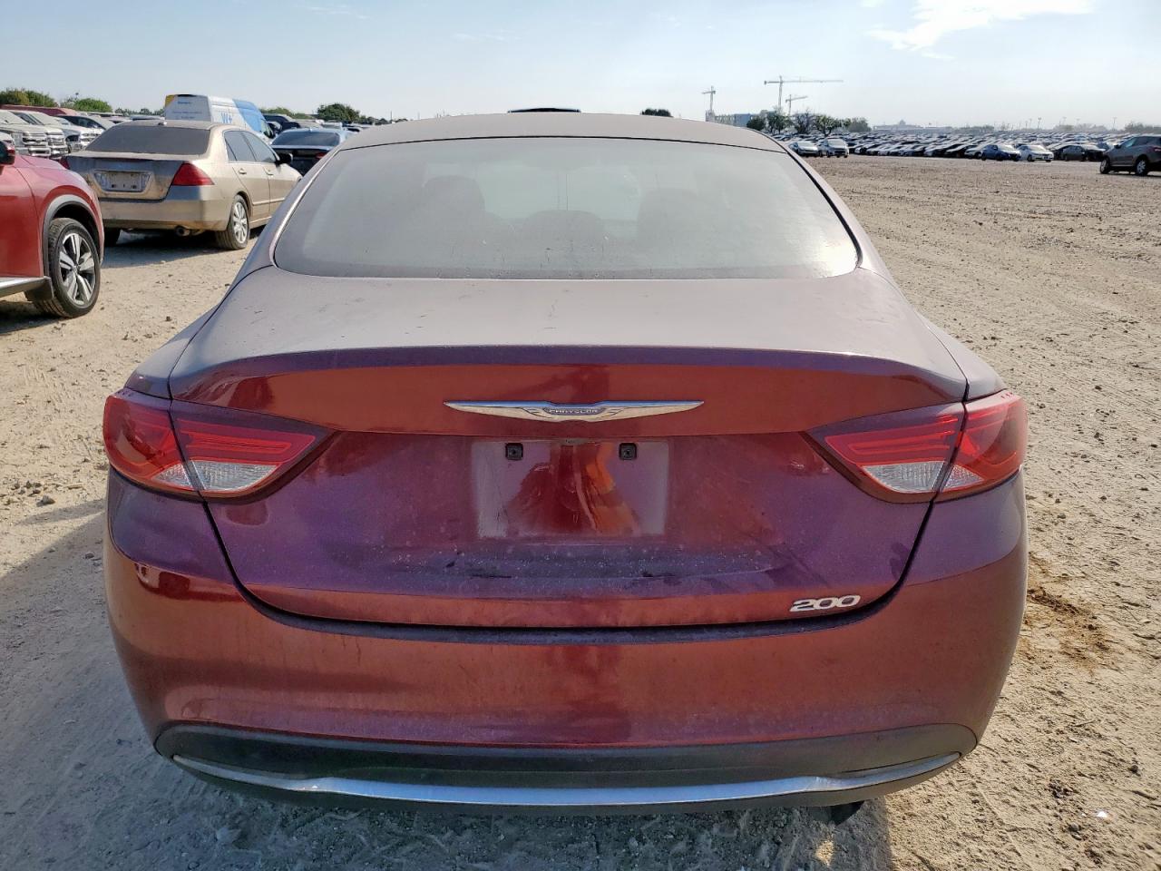 Chrysler 200 Limited Image 9