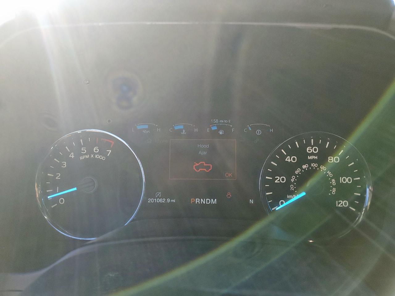 Ford F-150 Supercrew Image 7