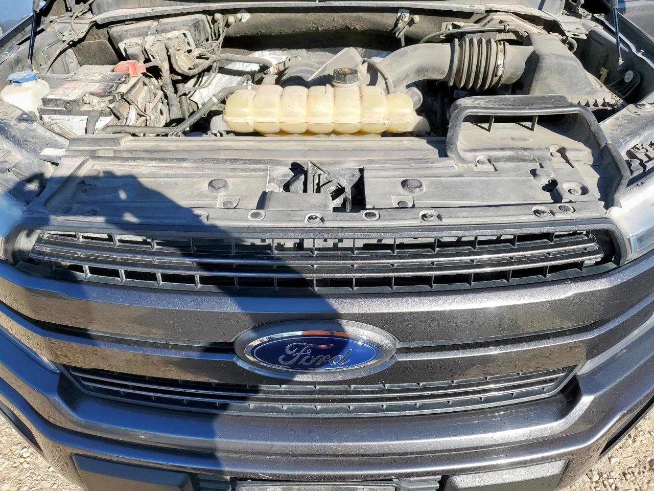 Ford F-150 Supercrew Image 9