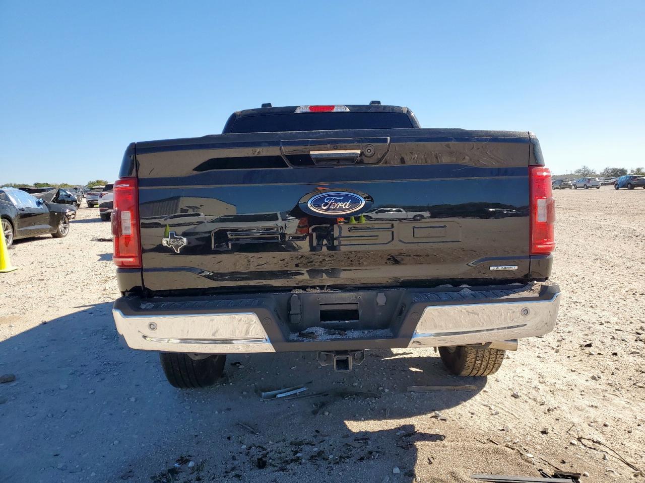 Ford F-150 Supercrew Image 10