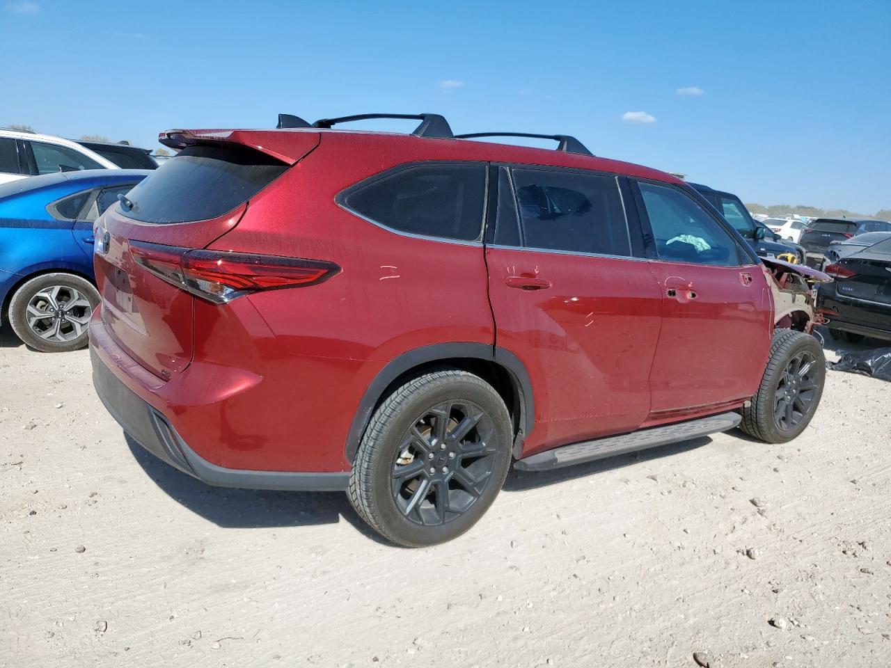 Toyota Highlander L Image 6