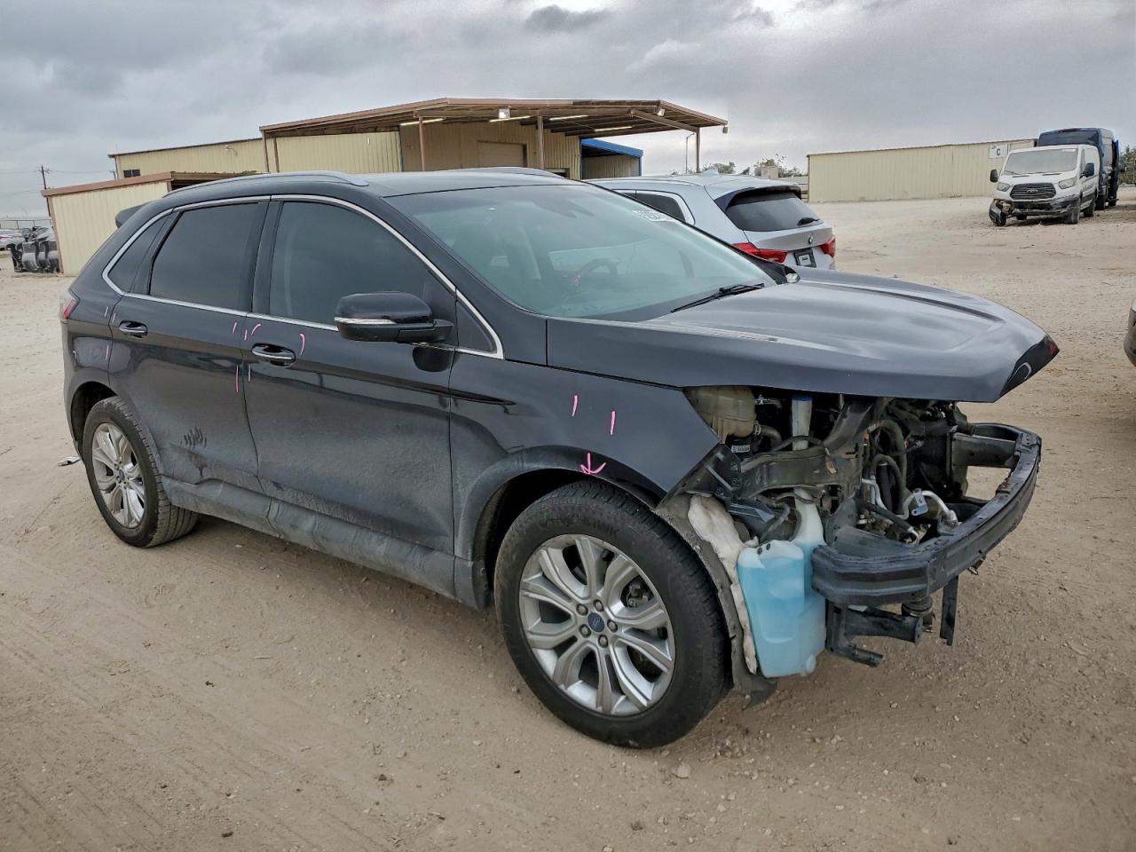 Ford Edge Titanium Image 11