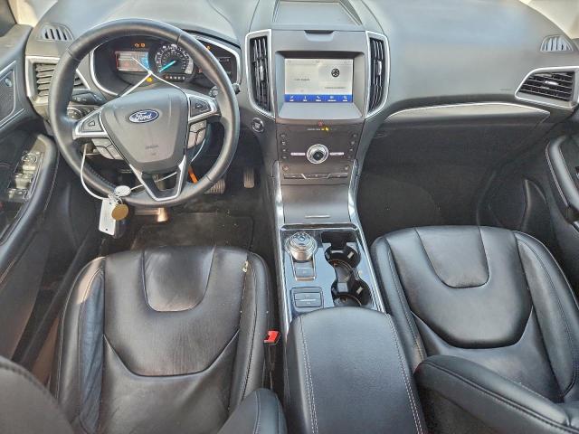 Ford Edge Titanium Image 4