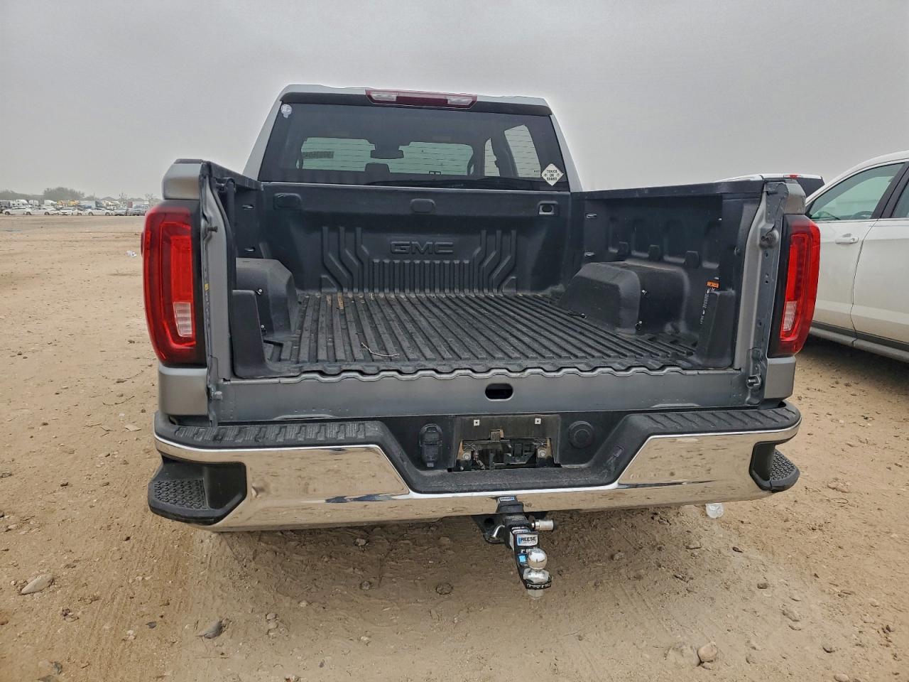 GMC Sierra C1500 Slt Image 8