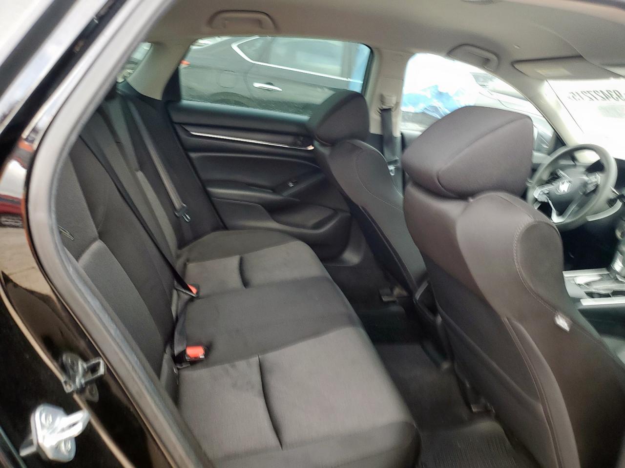 Honda Accord Lx Image 10