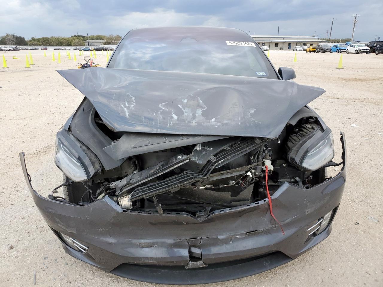 Tesla Model X Image 12