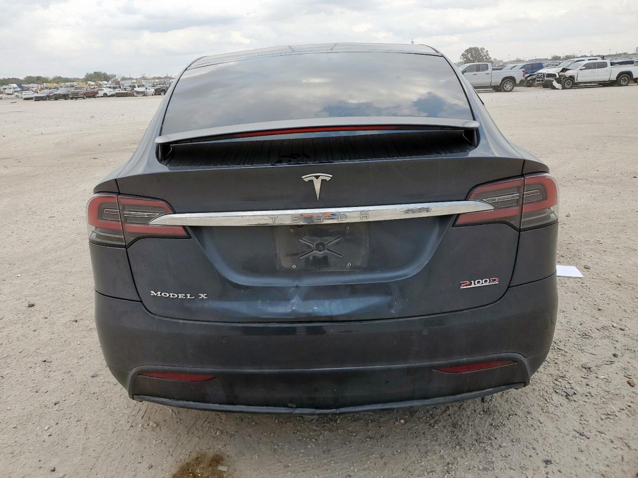 Tesla Model X Image 6