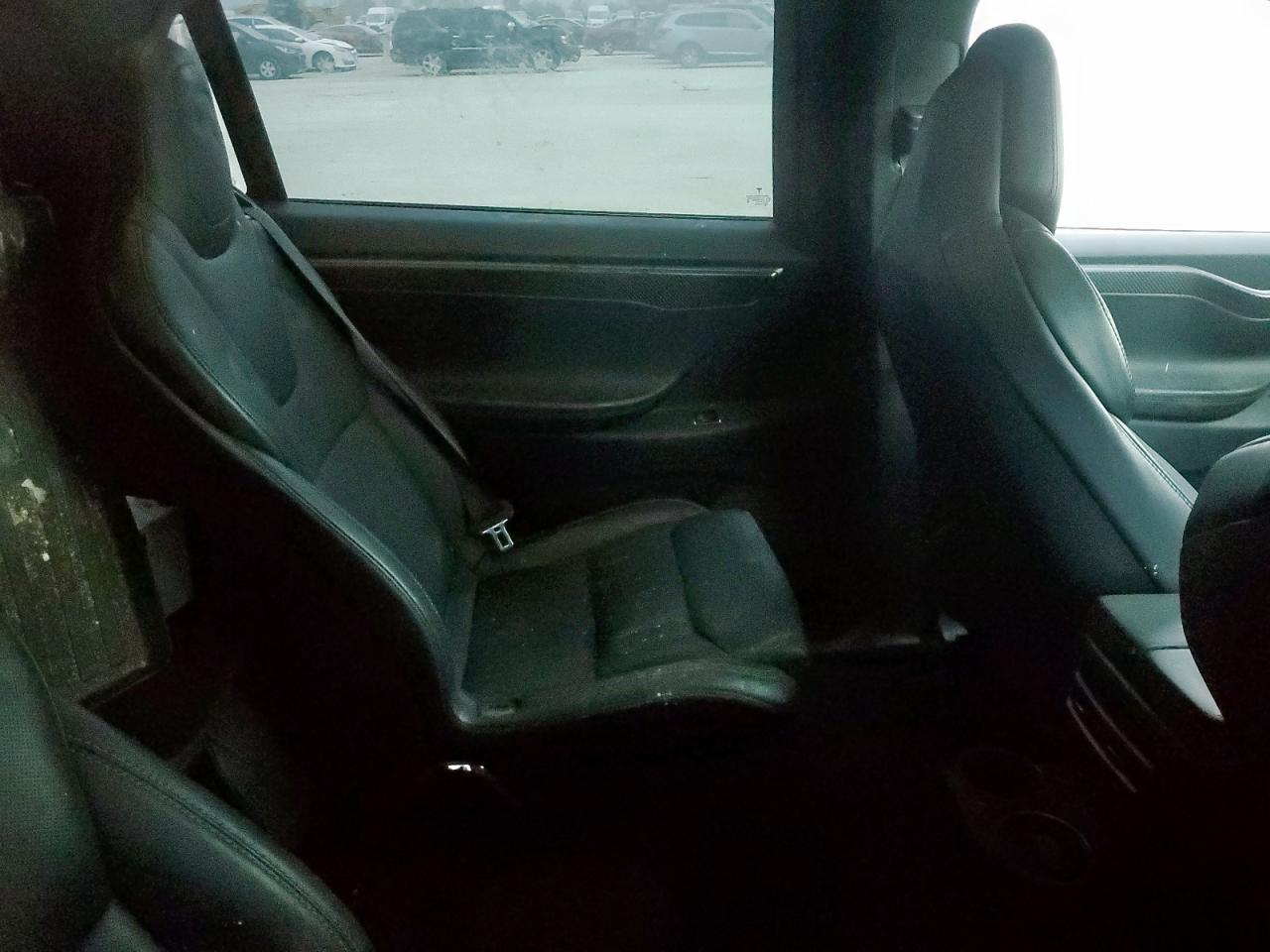 Tesla Model X Image 8