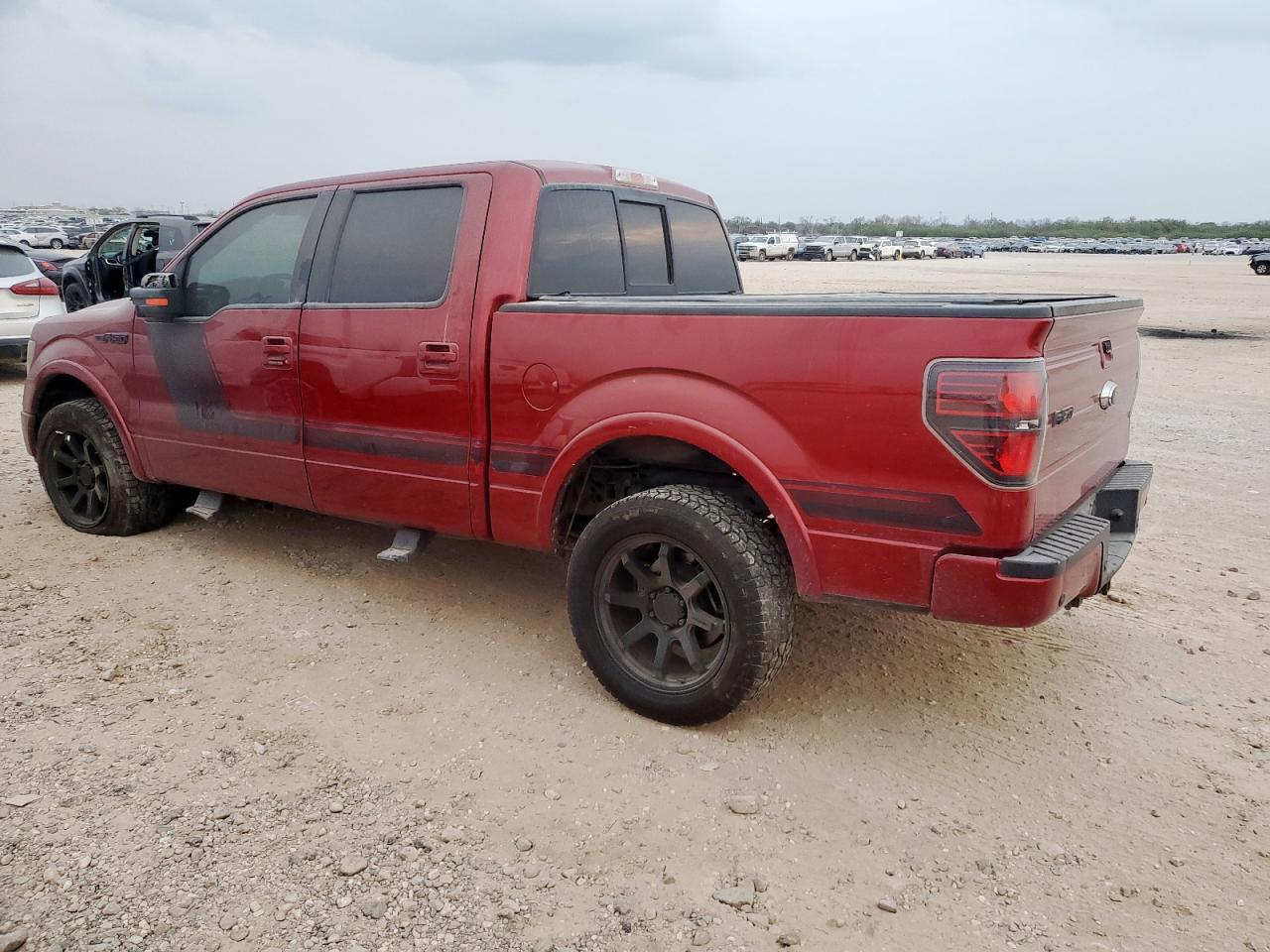 Ford F-150 Supercrew Image 12