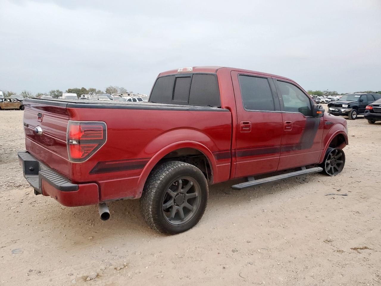Ford F-150 Supercrew Image 13