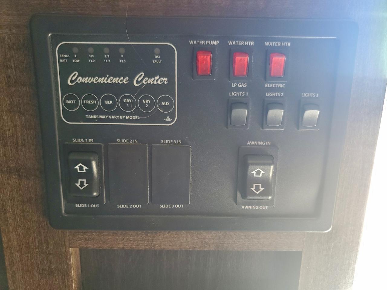 Crossroads Longhorn Image 10